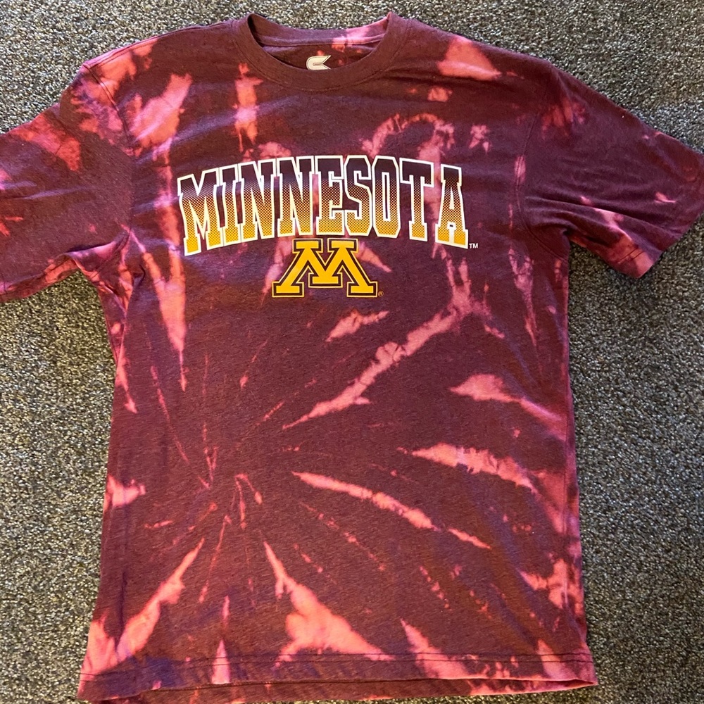 Medium Minnesota tshirt